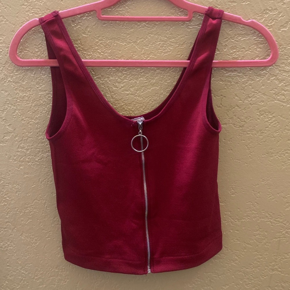 Red/dark red crop top only used ones